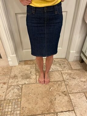 Anne Kothari Dark Blue Denim Pencil Skirt with LOTS of stretch.  Size 2. NWOT